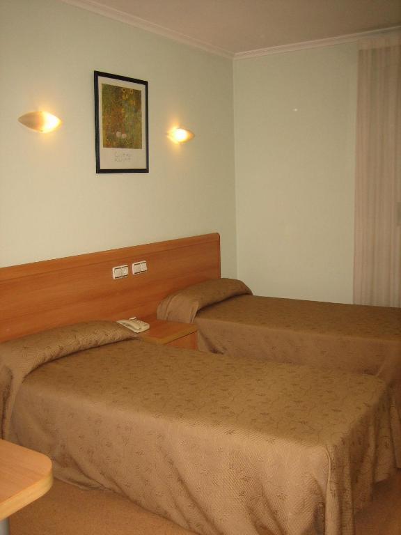 Hostal Madruga Elx Esterno foto