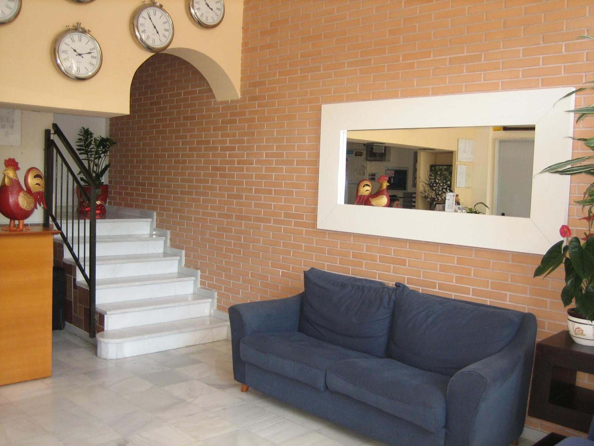 Hostal Madruga Elx Esterno foto